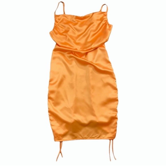 Dress-Backless Satin Orange Sleeveless
Rushed Side Body-con Dress XL Wild Fable - Picture 3 of 3